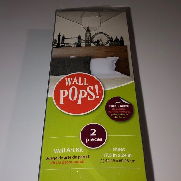 NWT “London Calling” Wall Pops - Picture 4 of 5